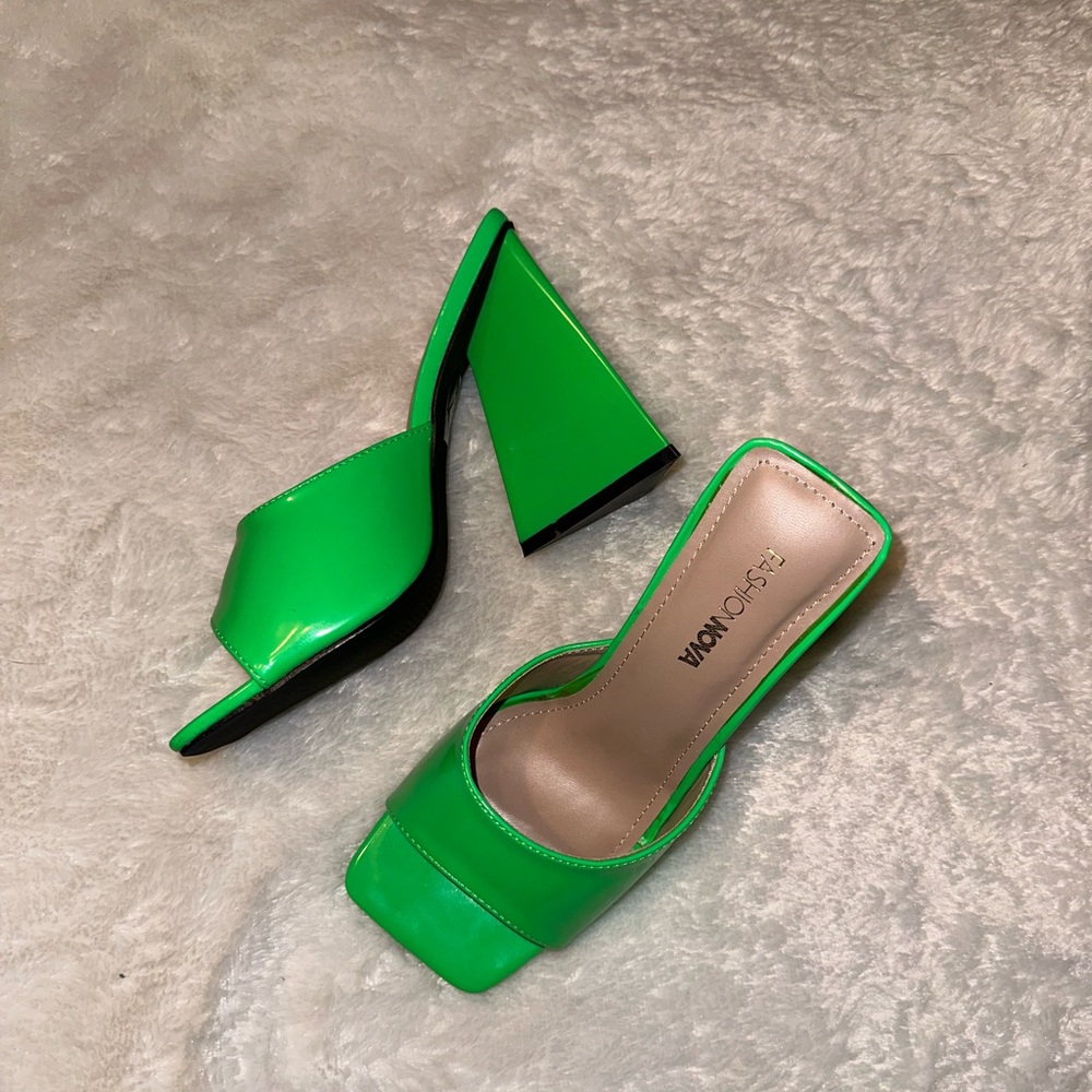 Lime green chunky block heels - Picture 12 of 15